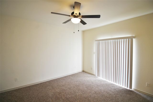 112 Bridle Court, Mabank, TX 75143