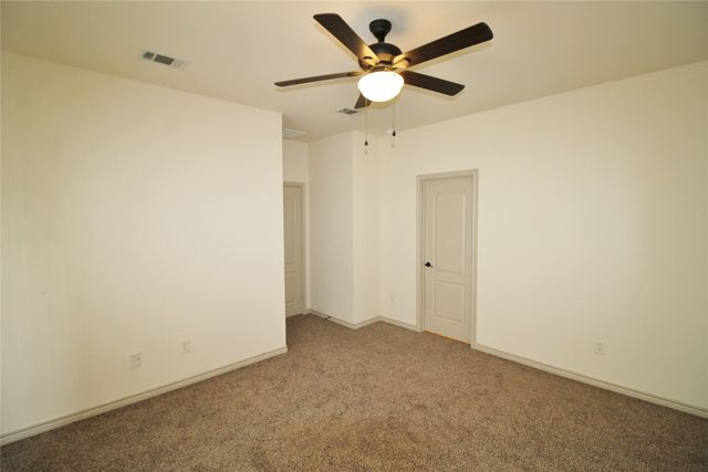 112 Bridle Court, Mabank, TX 75143