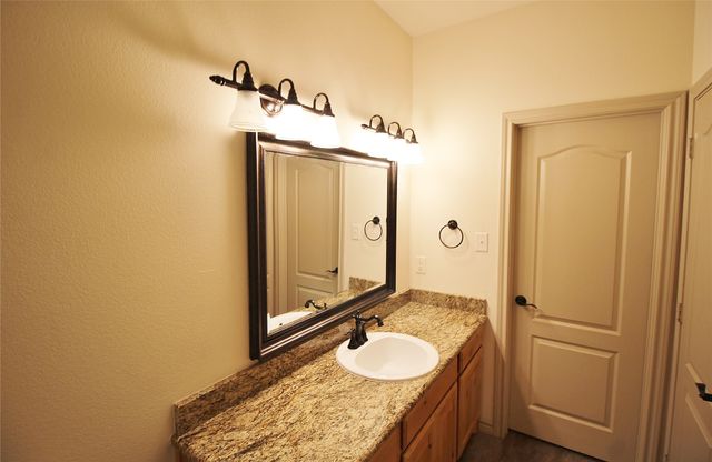 112 Bridle Court, Mabank, TX 75143