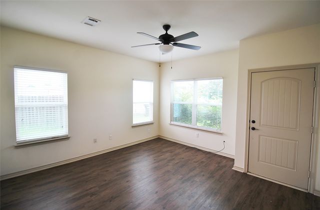 112 Bridle Court, Mabank, TX 75143