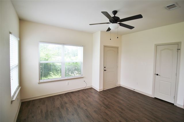 112 Bridle Court, Mabank, TX 75143