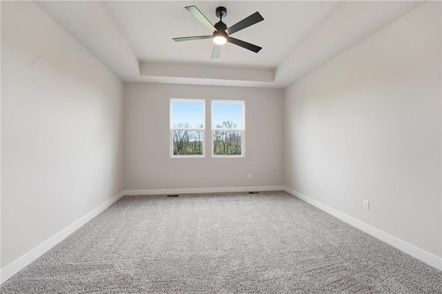 20647 Skyview Lane, Spring Hill, KS 66083