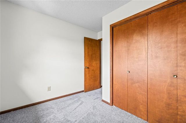 1105 Jeff Circle, Paola, KS 66071
