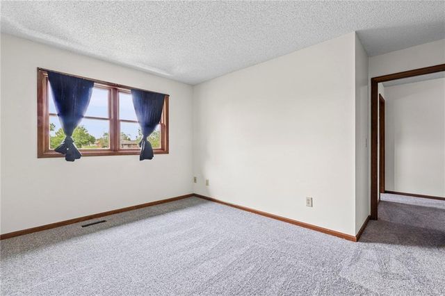 1105 Jeff Circle, Paola, KS 66071