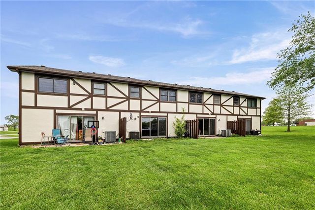 1105 Jeff Circle, Paola, KS 66071