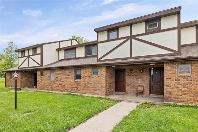 1105 Jeff Circle, Paola, KS 66071