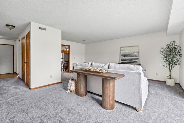 1105 Jeff Circle, Paola, KS 66071