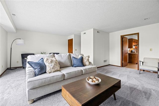 1105 Jeff Circle, Paola, KS 66071