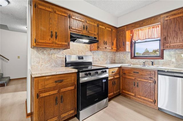 1105 Jeff Circle, Paola, KS 66071