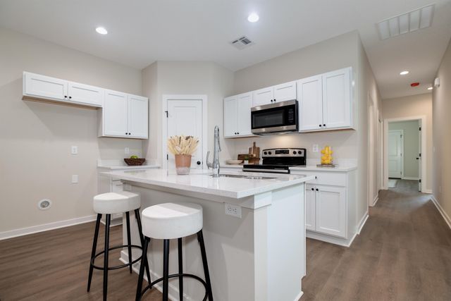 5513 N Sandkey Cir, Wichita, KS 67204