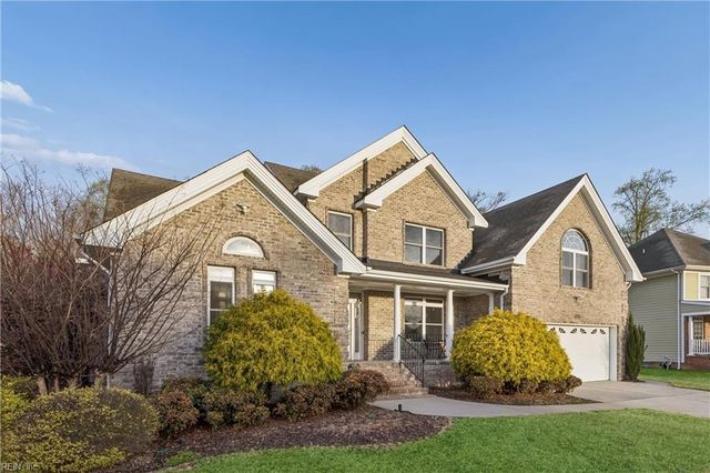 320 Riviara PL, Chesapeake, VA 23322