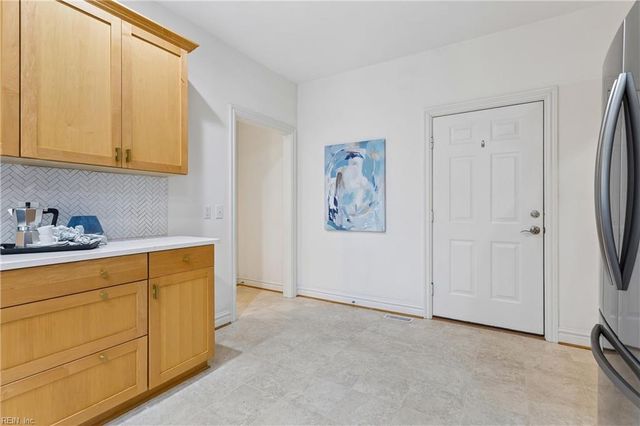 320 Riviara PL, Chesapeake, VA 23322