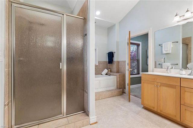 320 Riviara PL, Chesapeake, VA 23322