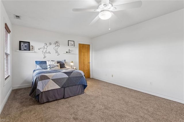 320 Riviara PL, Chesapeake, VA 23322