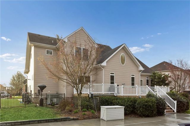 320 Riviara PL, Chesapeake, VA 23322