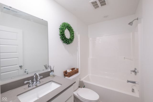 4446 Nokes Place, Indianapolis, IN 46235