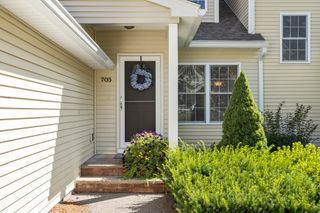 705 Autumn Ridge Dr 705, Ayer, MA 01432