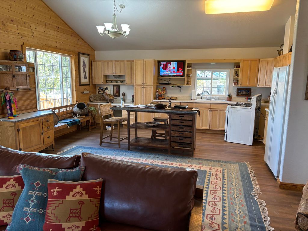 Image 17 of property listing at 37 Lasso Lane Lane, Pie Town, NM 87827