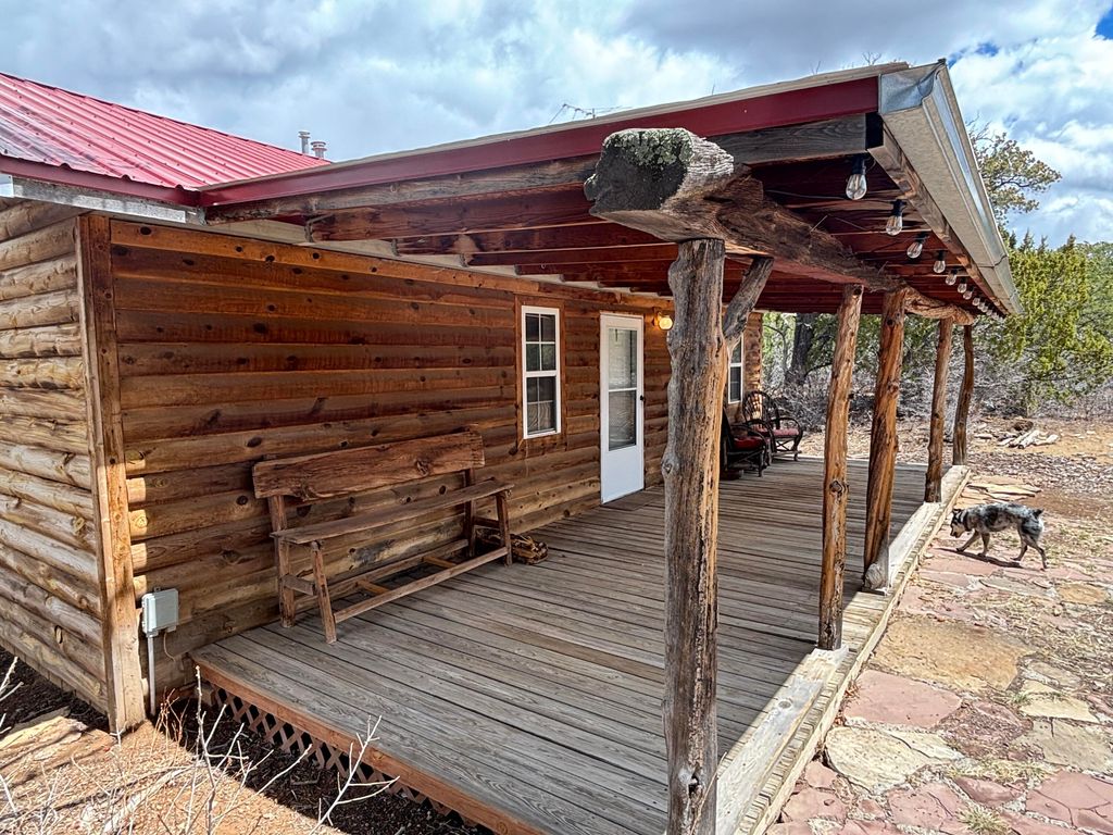 Image 37 of property listing at 37 Lasso Lane Lane, Pie Town, NM 87827
