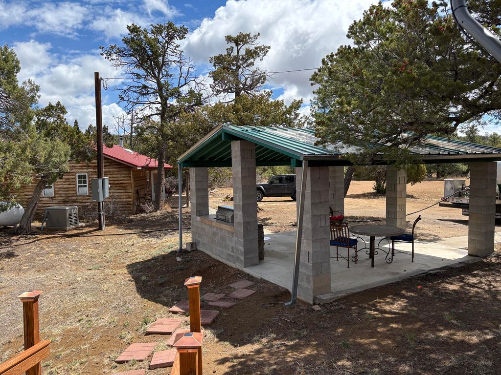 Image 46 of property listing at 37 Lasso Lane Lane, Pie Town, NM 87827