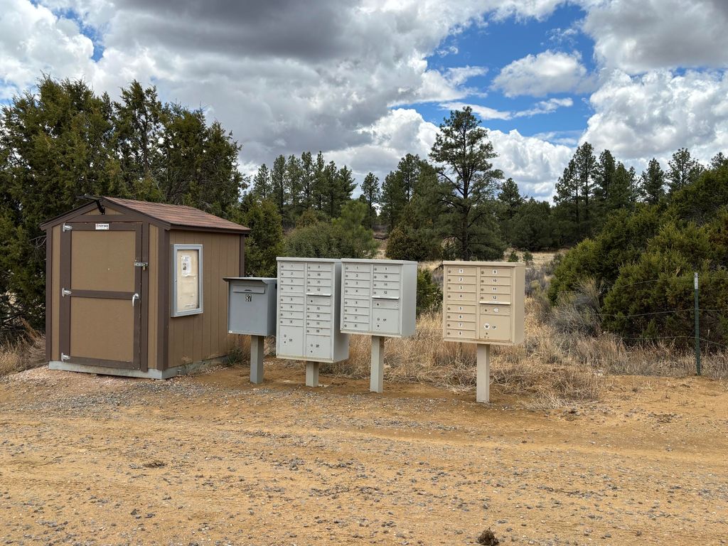 Image 58 of property listing at 37 Lasso Lane Lane, Pie Town, NM 87827