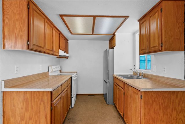 3323 E Leroy Avenue, Kingman, AZ 86409