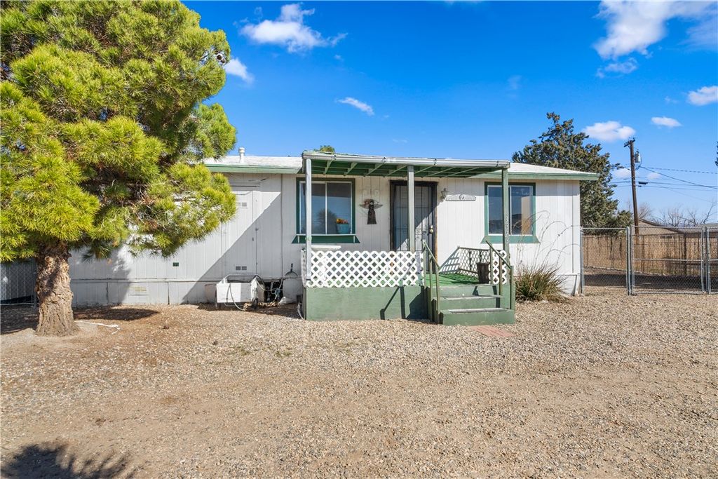 3323 E Leroy Avenue, Kingman, AZ 86409