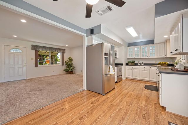 6619 Stratton Ave, Citrus Heights, CA 95621