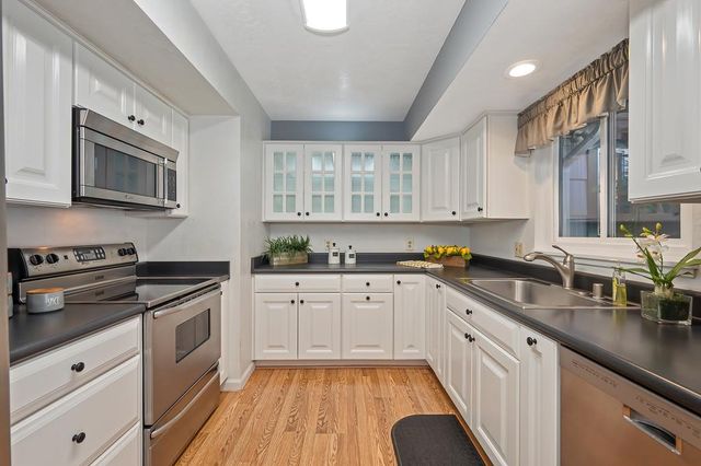 6619 Stratton Ave, Citrus Heights, CA 95621