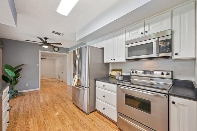 6619 Stratton Ave, Citrus Heights, CA 95621
