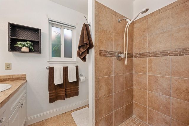 6619 Stratton Ave, Citrus Heights, CA 95621