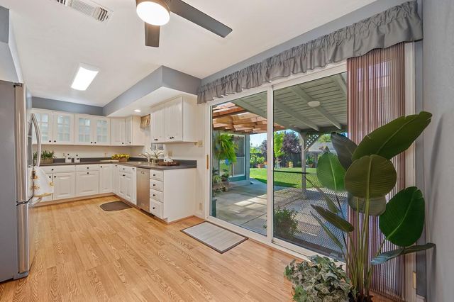 6619 Stratton Ave, Citrus Heights, CA 95621