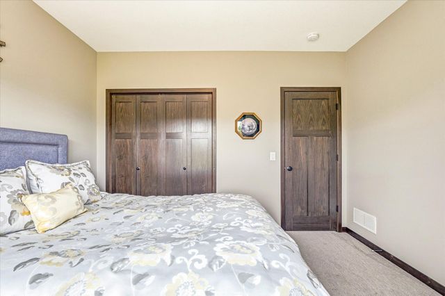 3547 Cove Point Circle NW, Prior Lake, MN 55372
