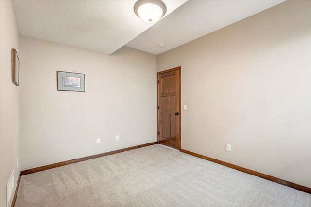 3547 Cove Point Circle NW, Prior Lake, MN 55372