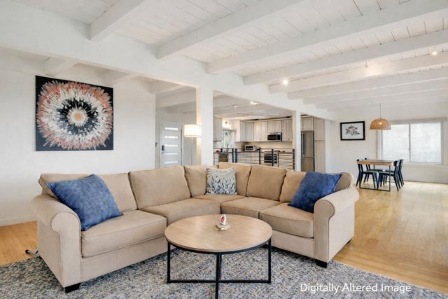 2323 Mastlands Drive, Oakland, CA 94611