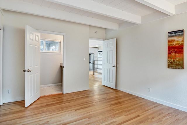 2323 Mastlands Drive, Oakland, CA 94611