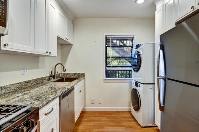 2323 Mastlands Drive, Oakland, CA 94611