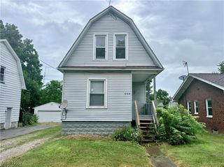 993 Concord Avenue, Akron, OH 44306