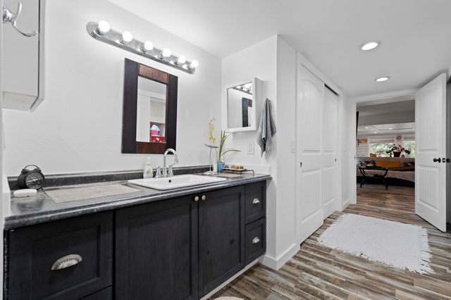 25510 S 605 loop Loop, Grove, OK 74344