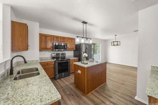 11008 Dublin Pl, San Antonio, TX 78254