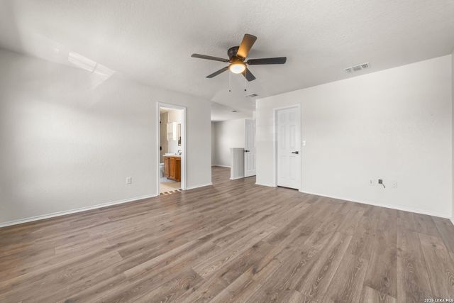 11008 Dublin Pl, San Antonio, TX 78254