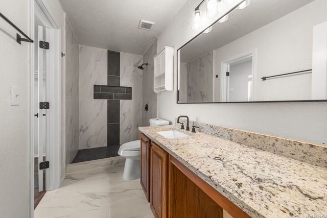 11008 Dublin Pl, San Antonio, TX 78254