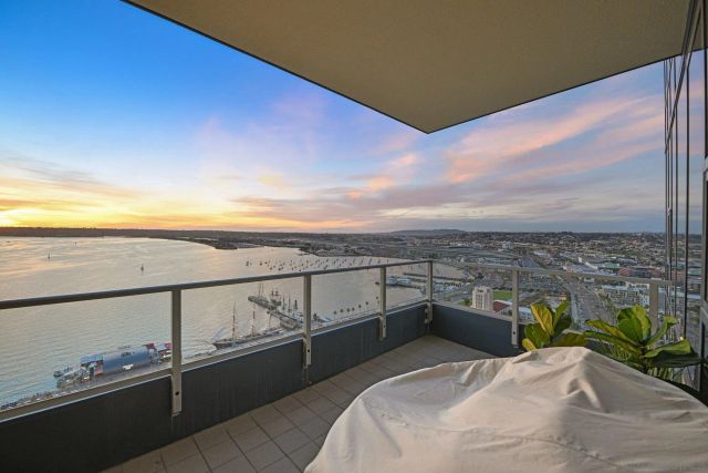 1325 Pacific Hwy 3503, San Diego, CA 92101