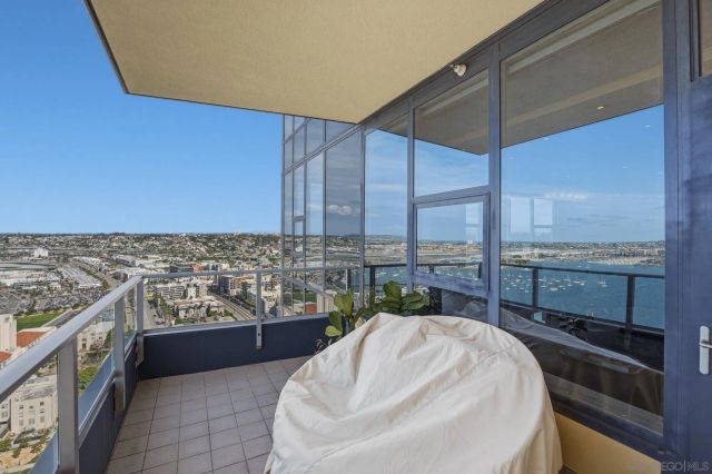 1325 Pacific Hwy 3503, San Diego, CA 92101