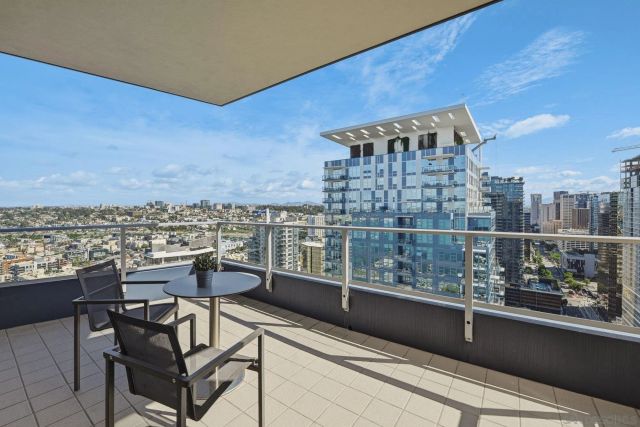 1325 Pacific Hwy 3503, San Diego, CA 92101