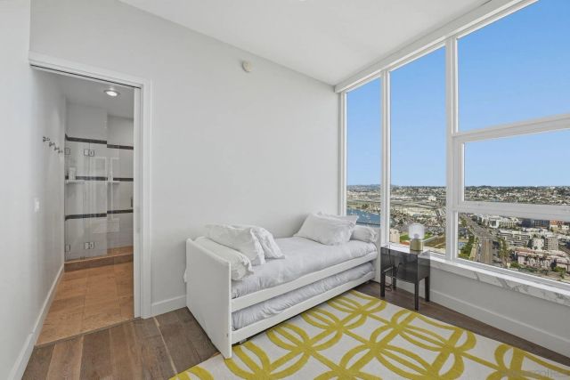1325 Pacific Hwy 3503, San Diego, CA 92101