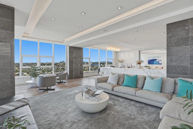 1325 Pacific Hwy 3503, San Diego, CA 92101