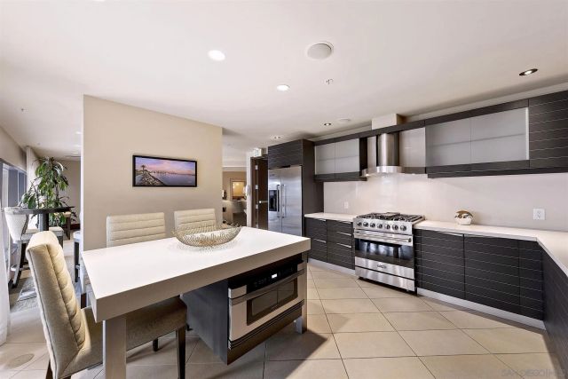 1325 Pacific Hwy 3503, San Diego, CA 92101