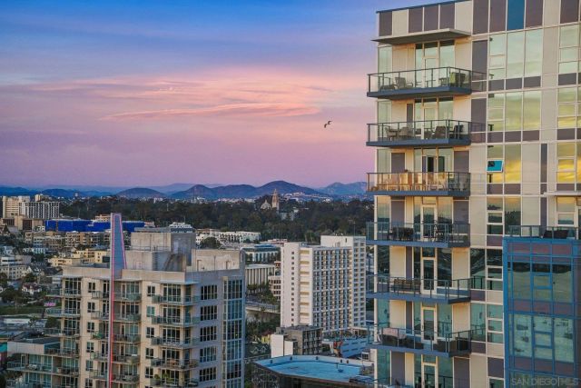 1325 Pacific Hwy 3503, San Diego, CA 92101