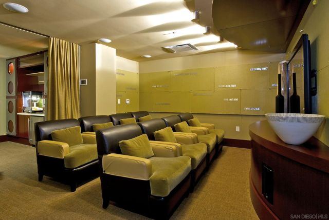 1325 Pacific Hwy 3503, San Diego, CA 92101